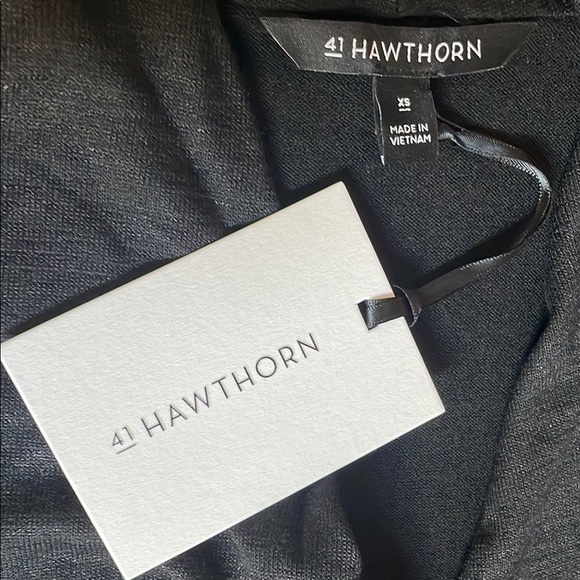 NEW 41 Hawthorn Black Sleeveless Wrap Style Blouse - Picture 4 of 10